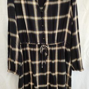 Plaid Drawstring Waist Long-Sleeve Dress in Black and Cream
